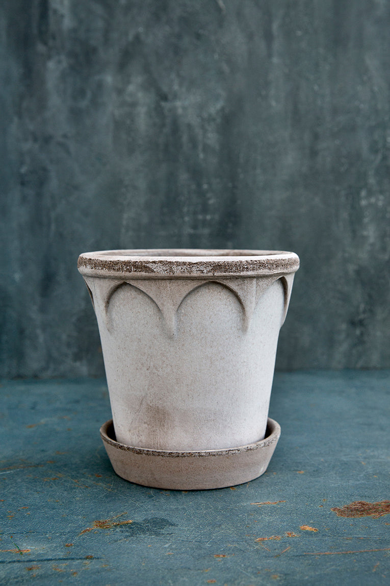 Elizabeth 14” Grey